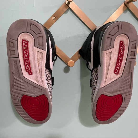 Jordan Legacy 312 High top Sneakers - Picture 8 of 9